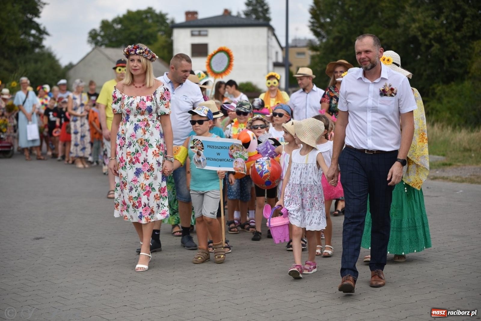 Zdjęcie w galerii na portalu naszraciborz.pl: Kolorowe pożegnanie Lata w Krzanowicach [FOTO i WIDEO] wiadomości z regionu