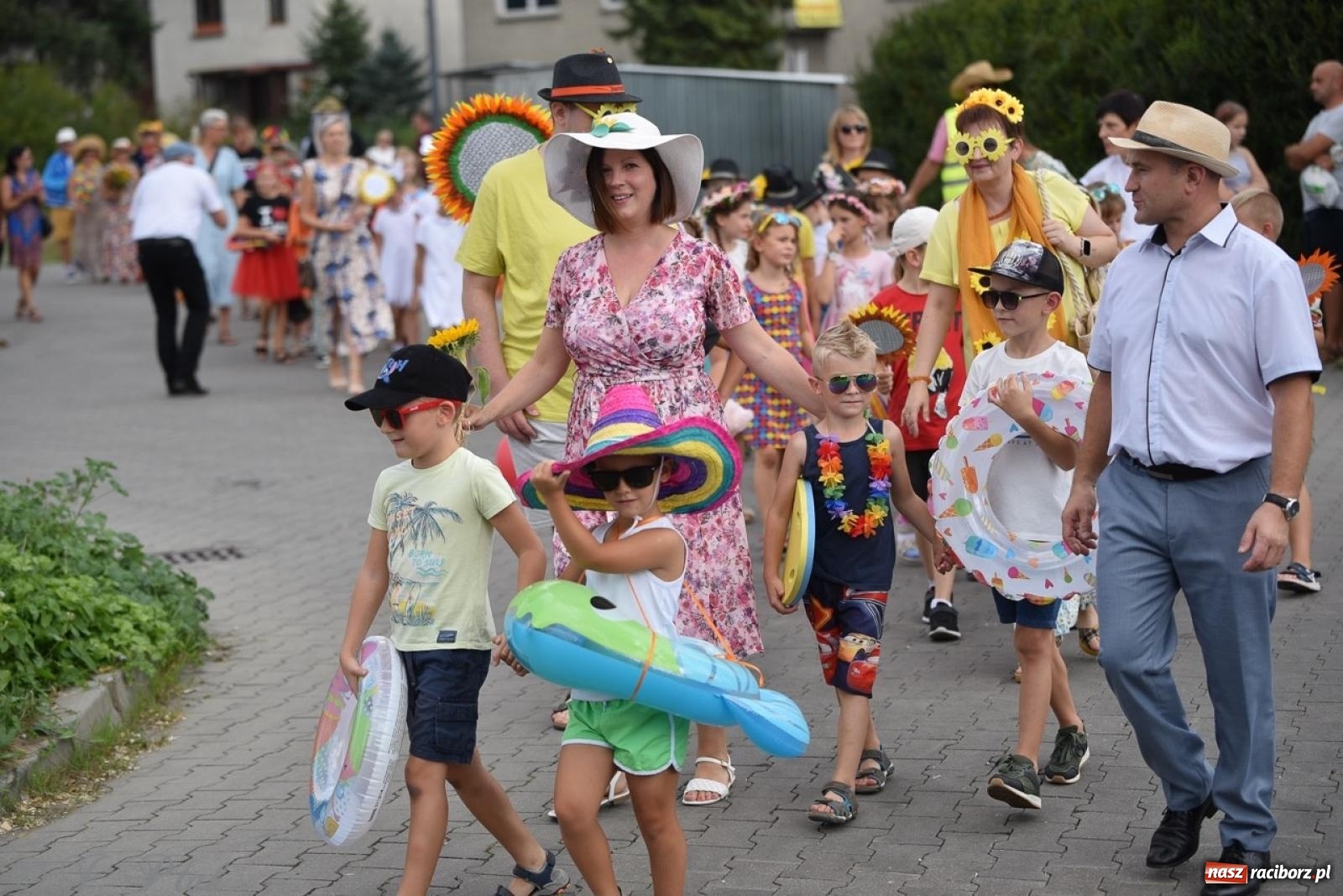 Zdjęcie w galerii na portalu naszraciborz.pl: Kolorowe pożegnanie Lata w Krzanowicach [FOTO i WIDEO] wiadomości z regionu