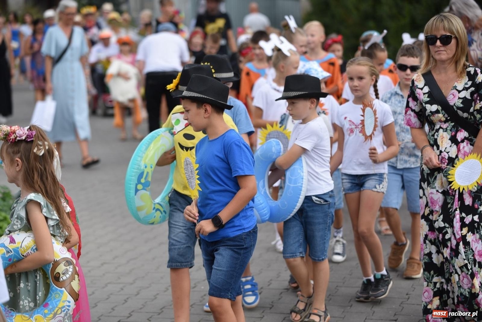Zdjęcie w galerii na portalu naszraciborz.pl: Kolorowe pożegnanie Lata w Krzanowicach [FOTO i WIDEO] wiadomości z regionu