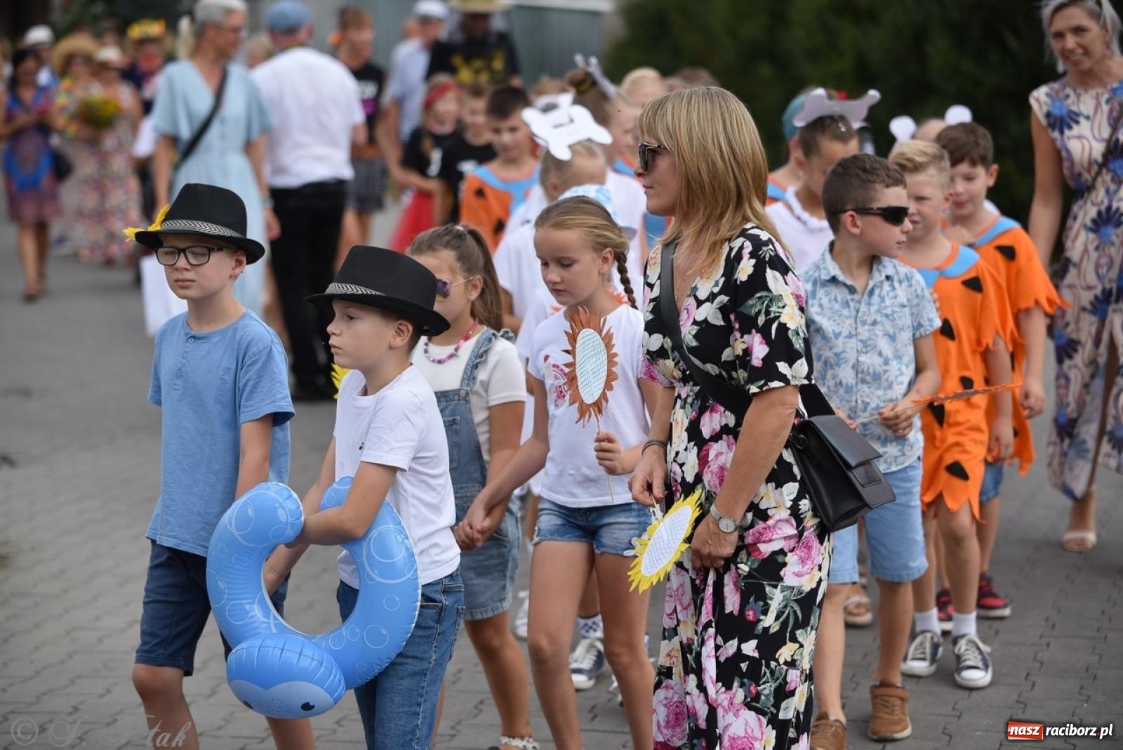 Zdjęcie w galerii na portalu naszraciborz.pl: Kolorowe pożegnanie Lata w Krzanowicach [FOTO i WIDEO] wiadomości z regionu