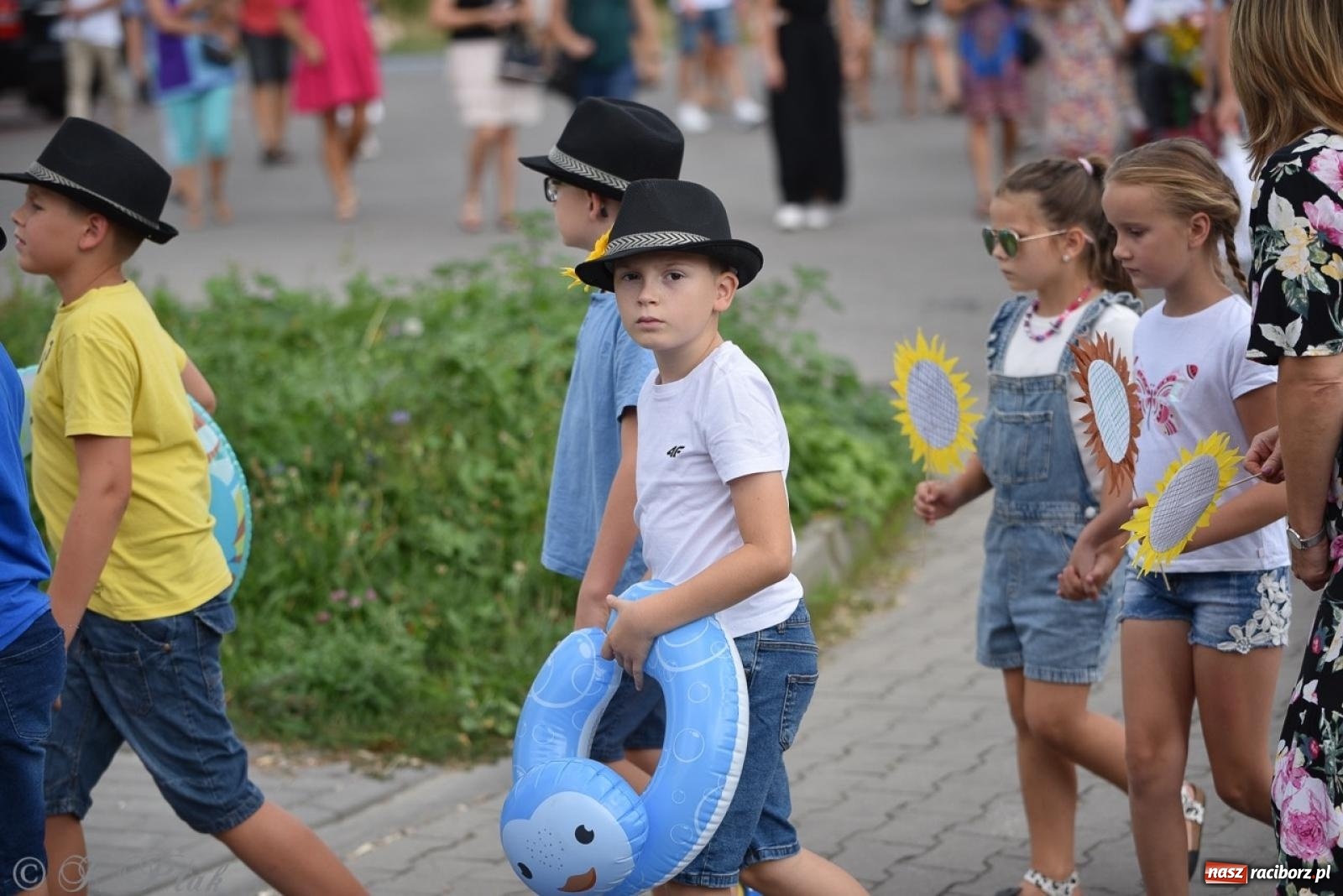 Zdjęcie w galerii na portalu naszraciborz.pl: Kolorowe pożegnanie Lata w Krzanowicach [FOTO i WIDEO] wiadomości z regionu