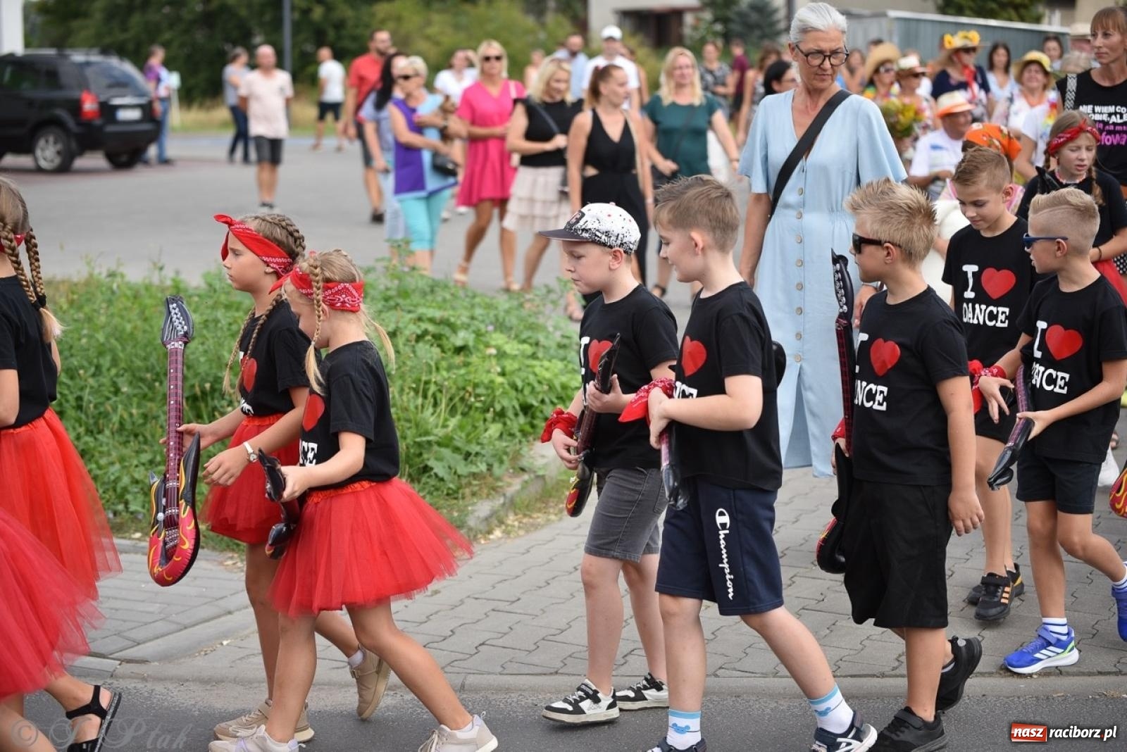 Zdjęcie w galerii na portalu naszraciborz.pl: Kolorowe pożegnanie Lata w Krzanowicach [FOTO i WIDEO] wiadomości z regionu