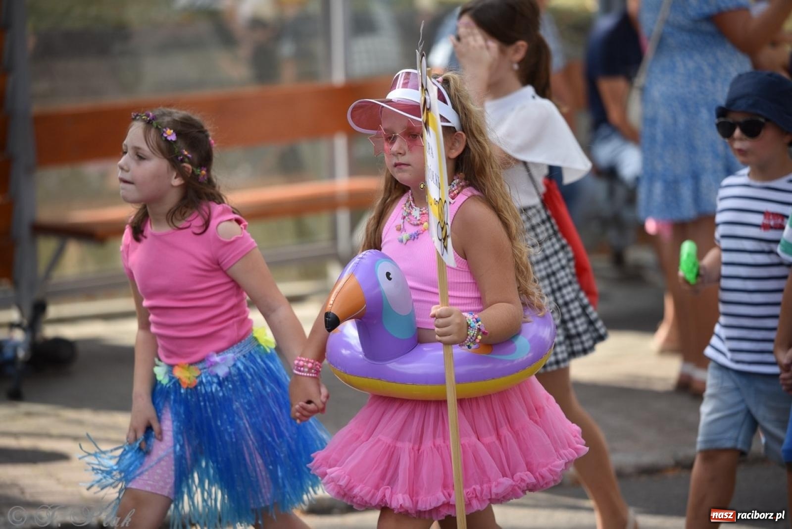 Zdjęcie w galerii na portalu naszraciborz.pl: Kolorowe pożegnanie Lata w Krzanowicach [FOTO i WIDEO] wiadomości z regionu