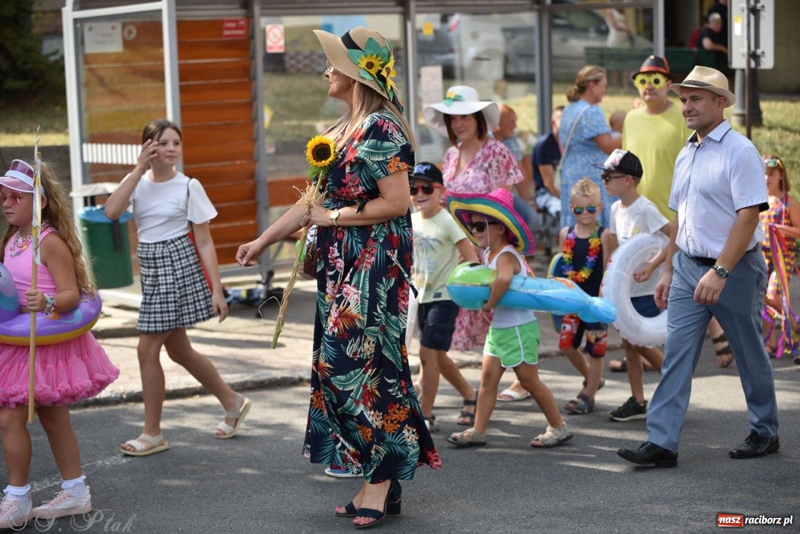 Zdjęcie w galerii na portalu naszraciborz.pl: Kolorowe pożegnanie Lata w Krzanowicach [FOTO i WIDEO] wiadomości z regionu