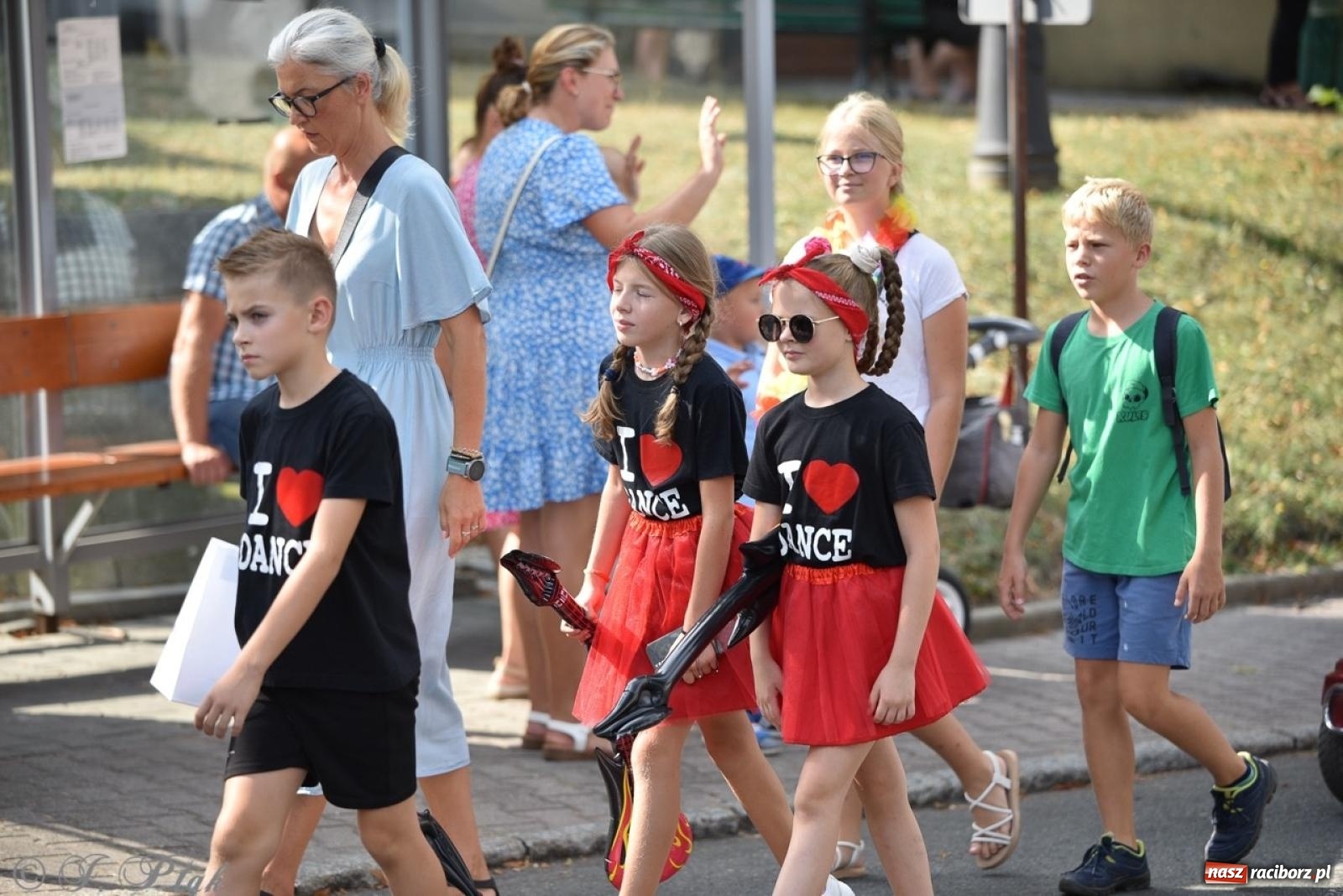 Zdjęcie w galerii na portalu naszraciborz.pl: Kolorowe pożegnanie Lata w Krzanowicach [FOTO i WIDEO] wiadomości z regionu
