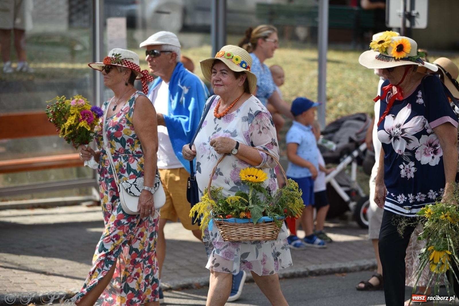 Zdjęcie w galerii na portalu naszraciborz.pl: Kolorowe pożegnanie Lata w Krzanowicach [FOTO i WIDEO] wiadomości z regionu