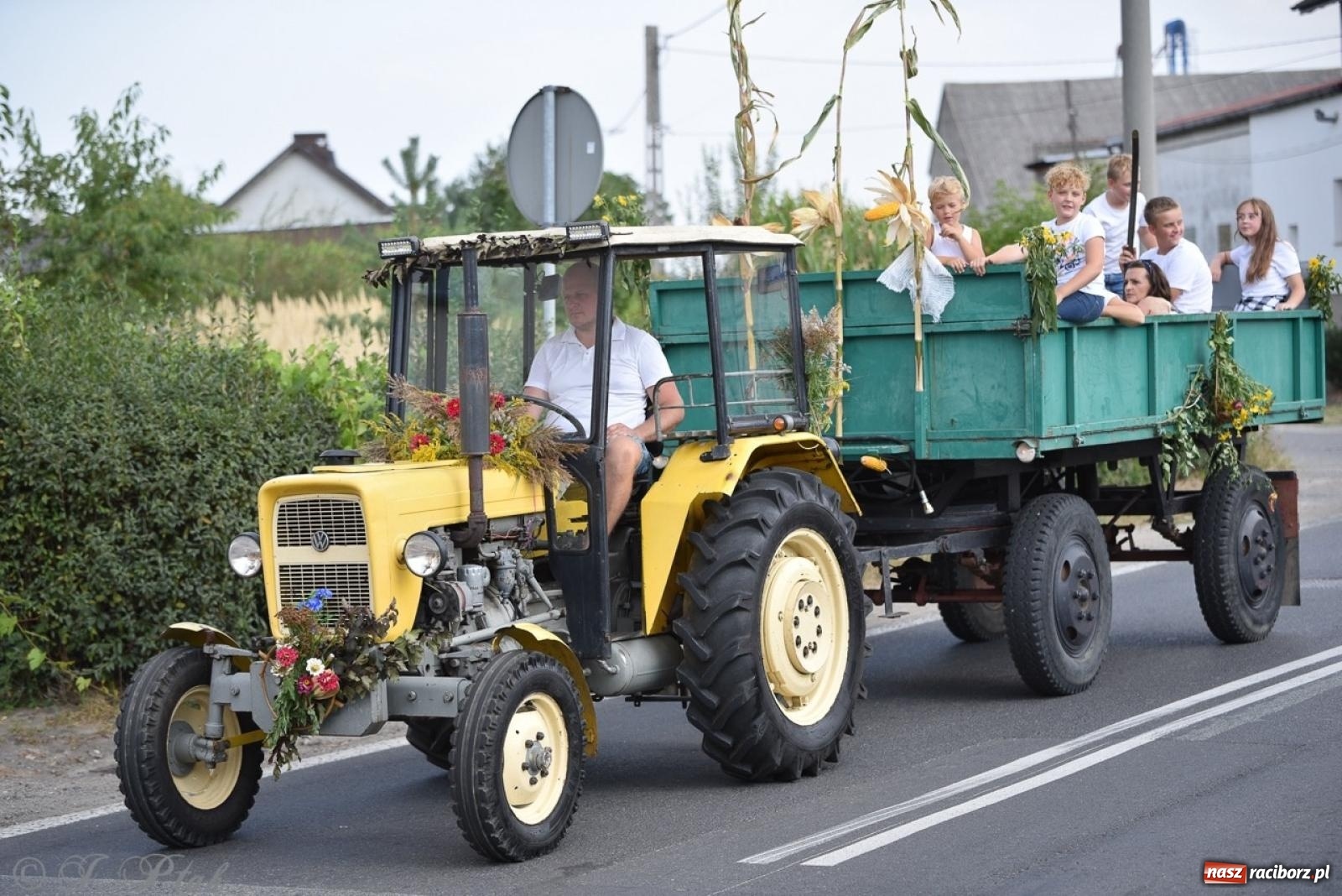 Zdjęcie w galerii na portalu naszraciborz.pl: Dożynki w Sudole – tradycja łącząca pokolenia [FOTO i WIDEO] wiadomości z regionu