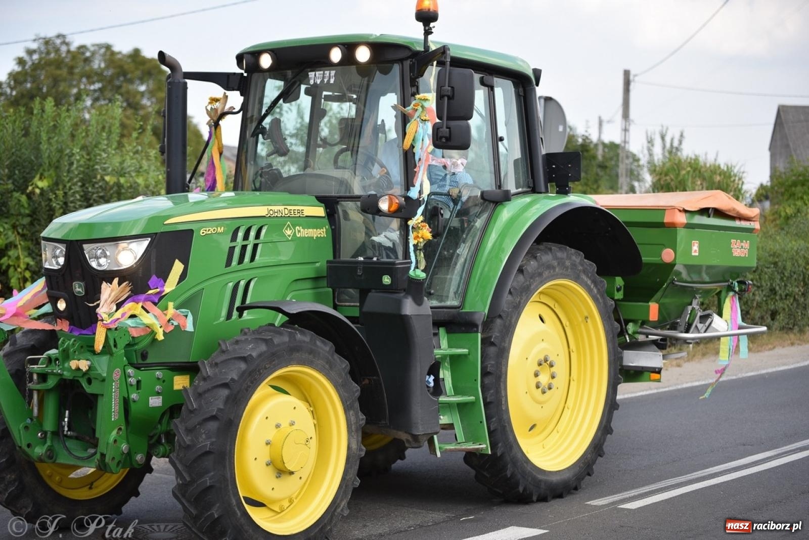 Zdjęcie w galerii na portalu naszraciborz.pl: Dożynki w Sudole – tradycja łącząca pokolenia [FOTO i WIDEO] wiadomości z regionu