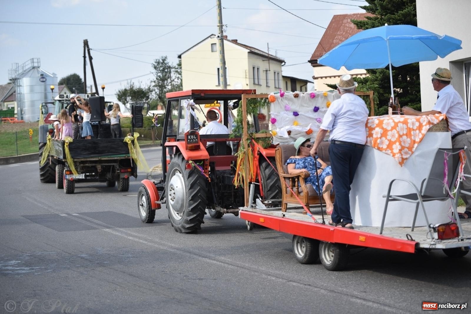 Zdjęcie w galerii na portalu naszraciborz.pl: Dożynki w Sudole – tradycja łącząca pokolenia [FOTO i WIDEO] wiadomości z regionu