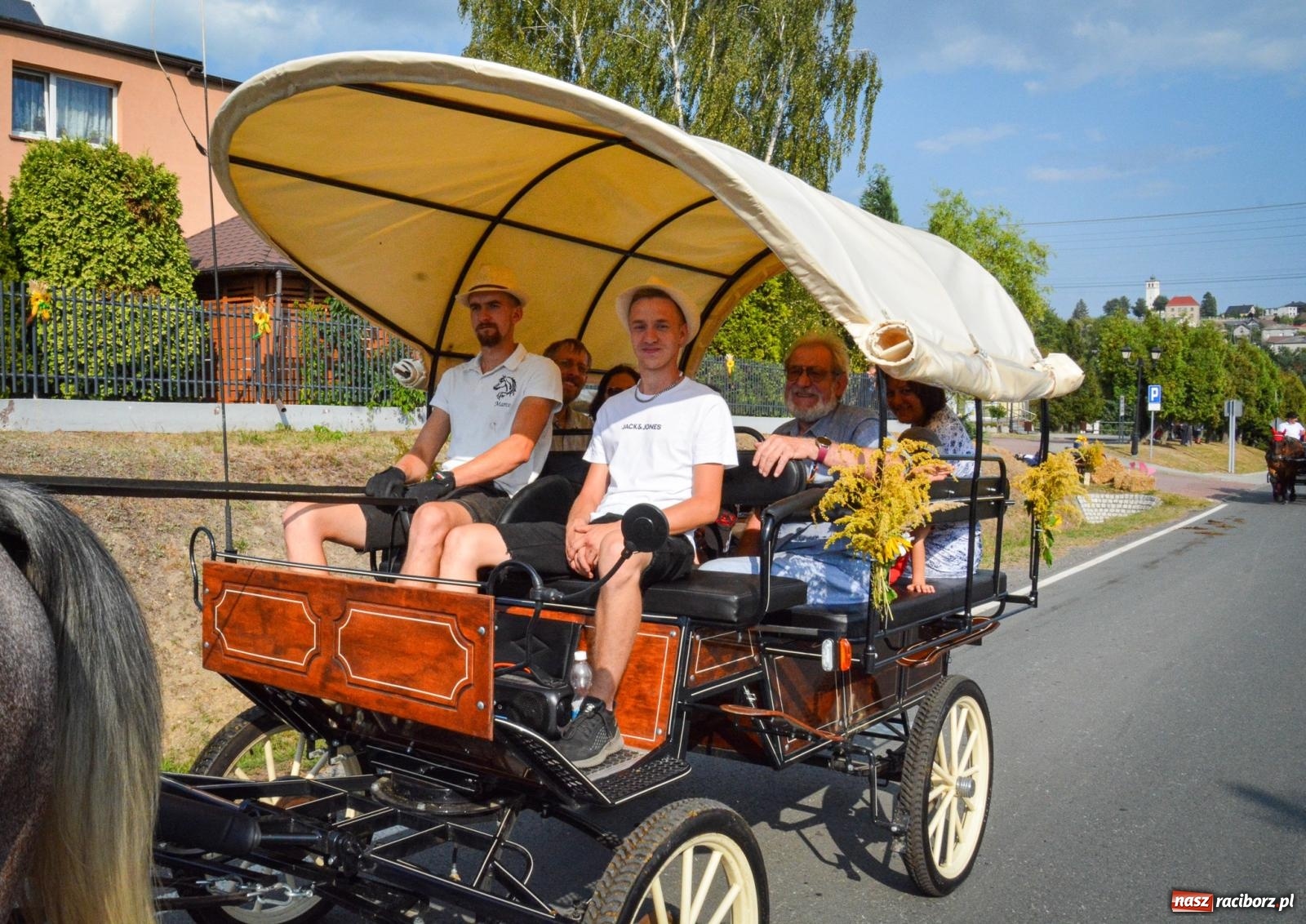 Zdjęcie w galerii na portalu naszraciborz.pl: Dożynki gminy Kornowac - kobylskie święto plonów pełne muzyki i zabawy! wiadomości z regionu
