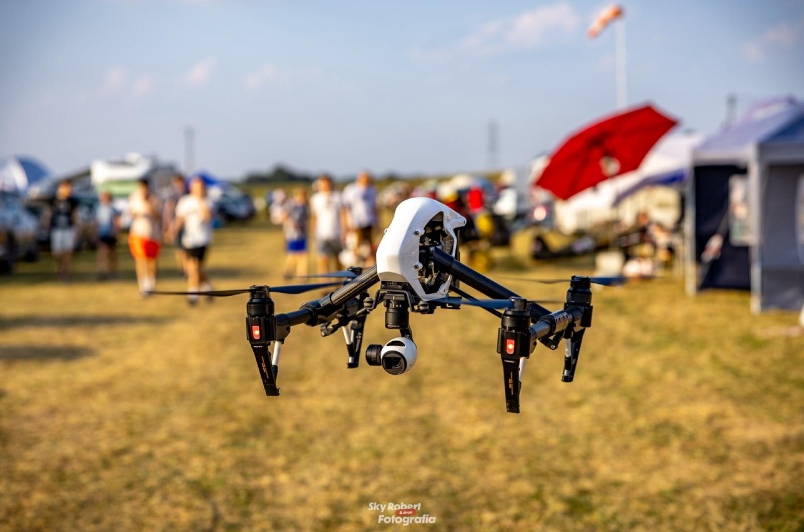 Zdjęcie w galerii na portalu naszraciborz.pl: Raciborskie air show hitem weekendu. Tłumy nad Ulgą wiadomości z regionu