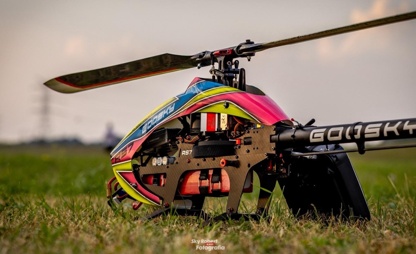 Zdjęcie w galerii na portalu naszraciborz.pl: Raciborskie air show hitem weekendu. Tłumy nad Ulgą wiadomości z regionu