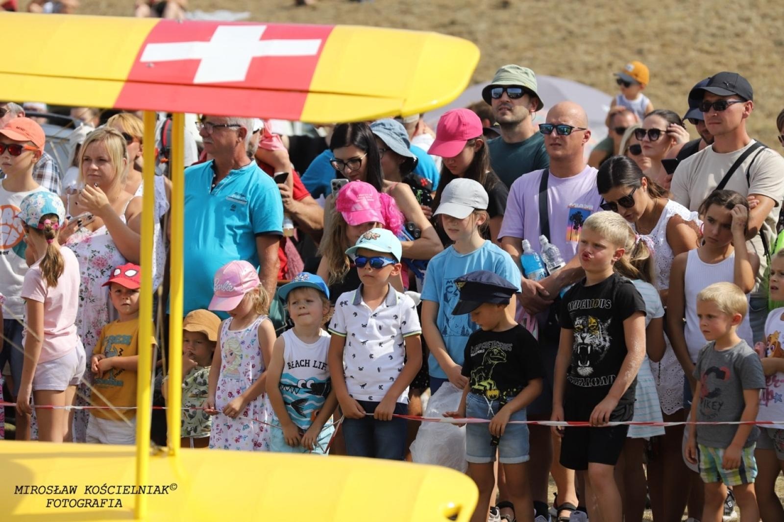 Zdjęcie w galerii na portalu naszraciborz.pl: Raciborskie air show hitem weekendu. Tłumy nad Ulgą wiadomości z regionu
