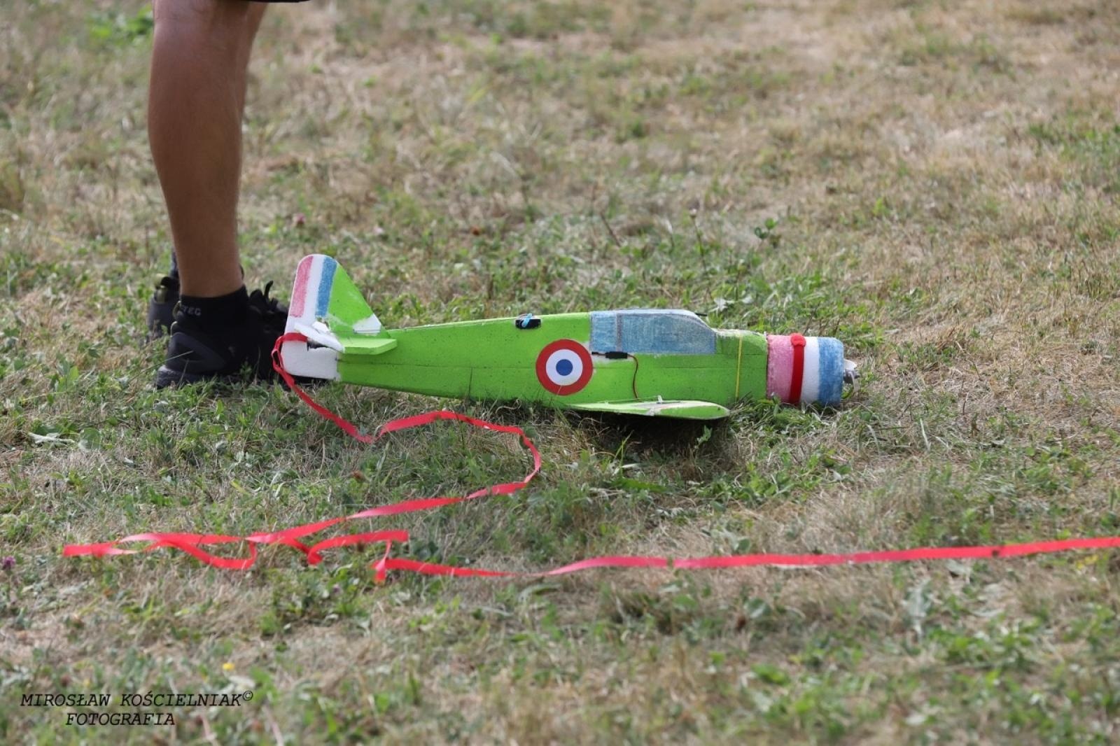 Zdjęcie w galerii na portalu naszraciborz.pl: Raciborskie air show hitem weekendu. Tłumy nad Ulgą wiadomości z regionu