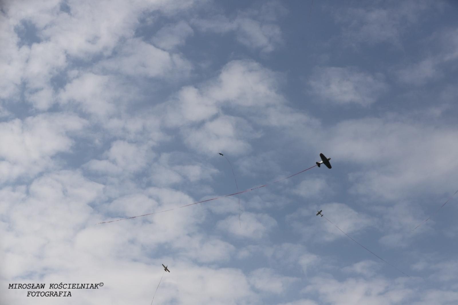 Zdjęcie w galerii na portalu naszraciborz.pl: Raciborskie air show hitem weekendu. Tłumy nad Ulgą wiadomości z regionu