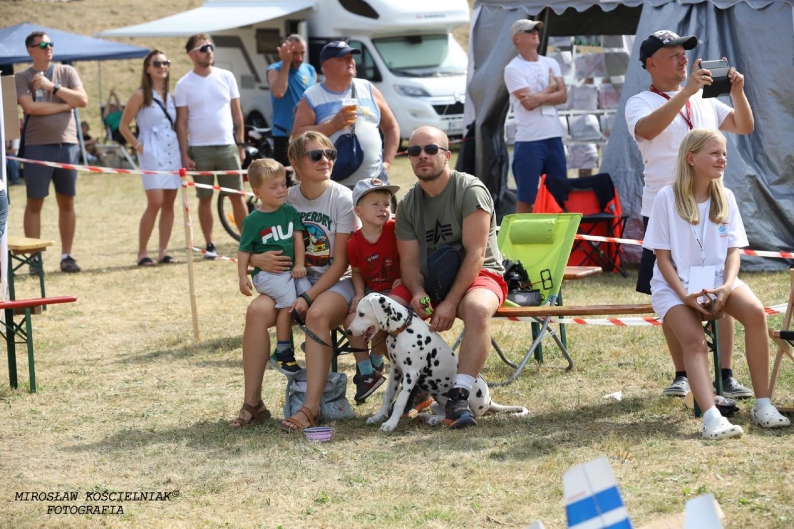 Zdjęcie w galerii na portalu naszraciborz.pl: Raciborskie air show hitem weekendu. Tłumy nad Ulgą wiadomości z regionu