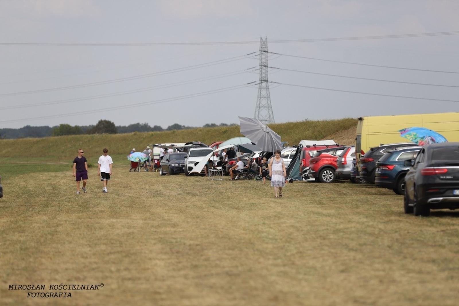 Zdjęcie w galerii na portalu naszraciborz.pl: Raciborskie air show hitem weekendu. Tłumy nad Ulgą wiadomości z regionu