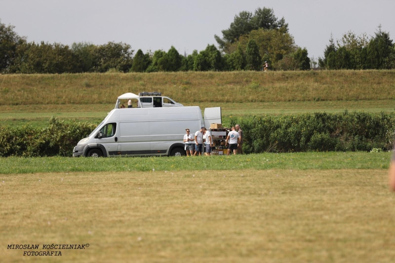 Zdjęcie w galerii na portalu naszraciborz.pl: Raciborskie air show hitem weekendu. Tłumy nad Ulgą wiadomości z regionu