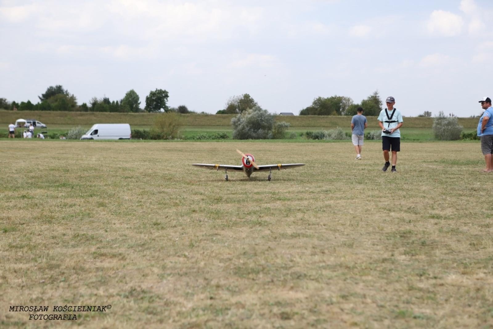 Zdjęcie w galerii na portalu naszraciborz.pl: Raciborskie air show hitem weekendu. Tłumy nad Ulgą wiadomości z regionu
