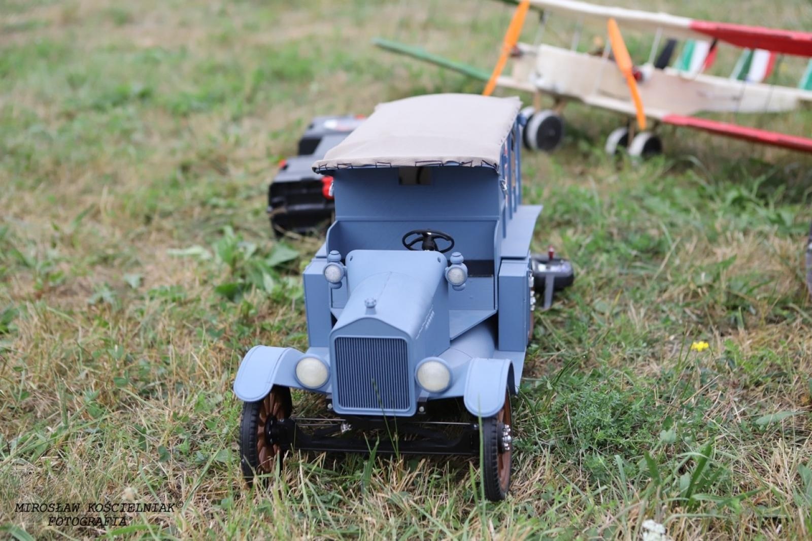 Zdjęcie w galerii na portalu naszraciborz.pl: Raciborskie air show hitem weekendu. Tłumy nad Ulgą wiadomości z regionu