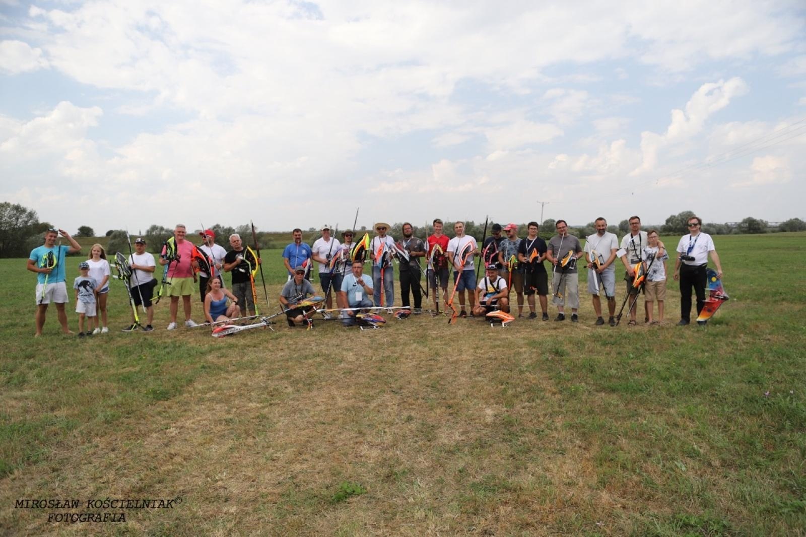 Zdjęcie w galerii na portalu naszraciborz.pl: Raciborskie air show hitem weekendu. Tłumy nad Ulgą wiadomości z regionu