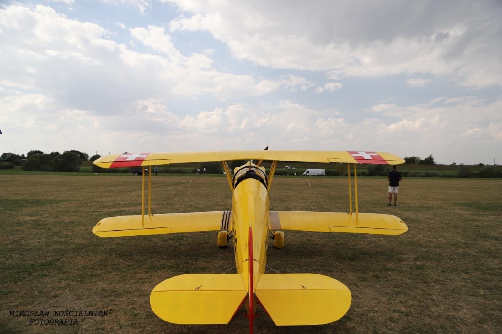 Zdjęcie w galerii na portalu naszraciborz.pl: Raciborskie air show hitem weekendu. Tłumy nad Ulgą wiadomości z regionu