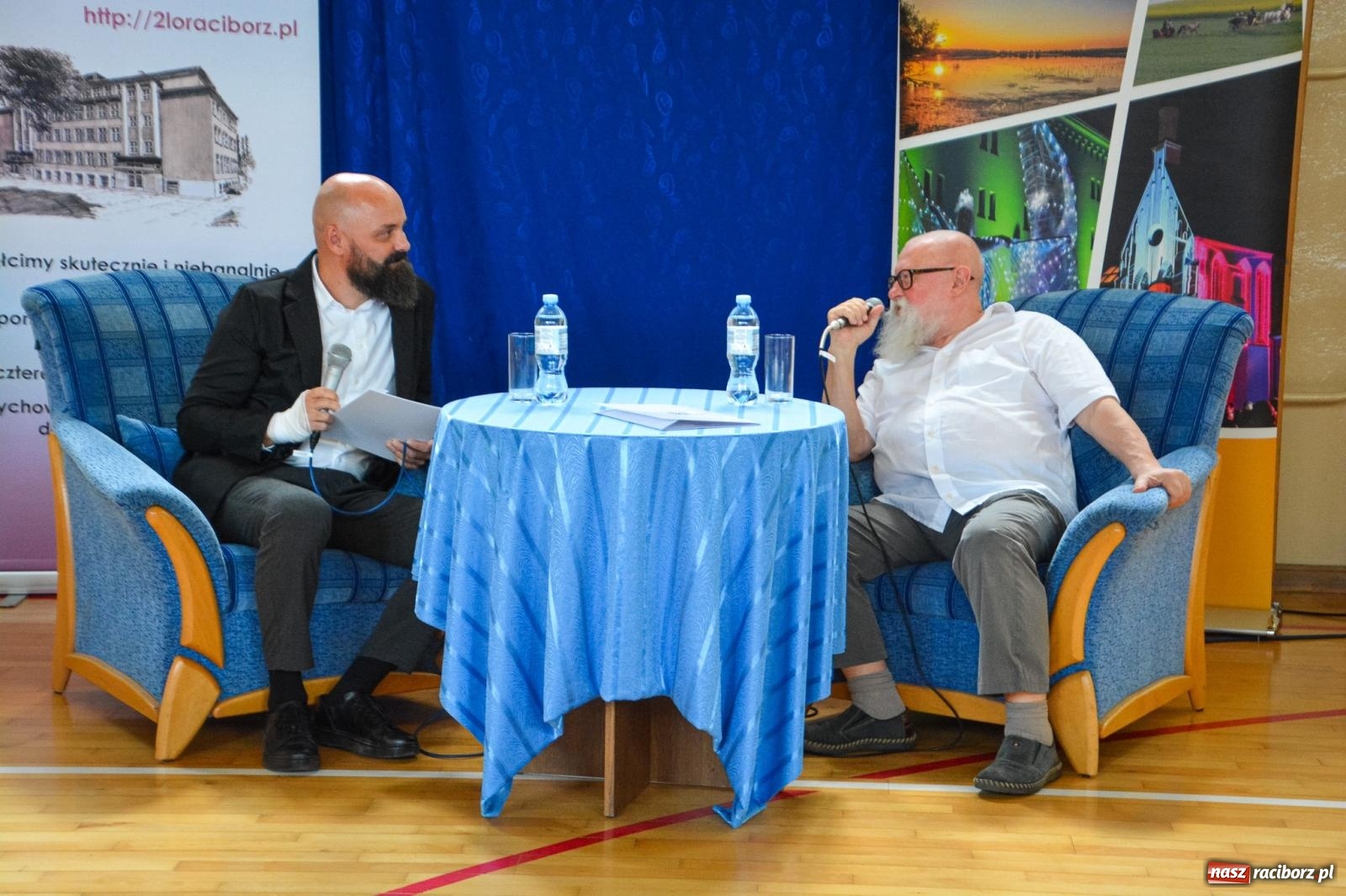 Zdjęcie w galerii na portalu naszraciborz.pl: Języka nie trzeba strzec ani hołubić - trzeba go po prostu lubić. Profesor Bralczyk w Raciborzu wiadomości z regionu