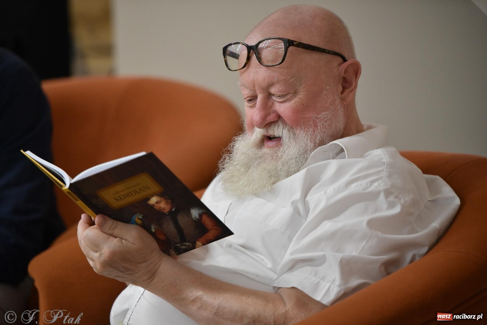 Zdjęcie w galerii na portalu naszraciborz.pl: Kordian bohaterem. Narodowe czytanie na Zamku Piastowskim wiadomości z regionu