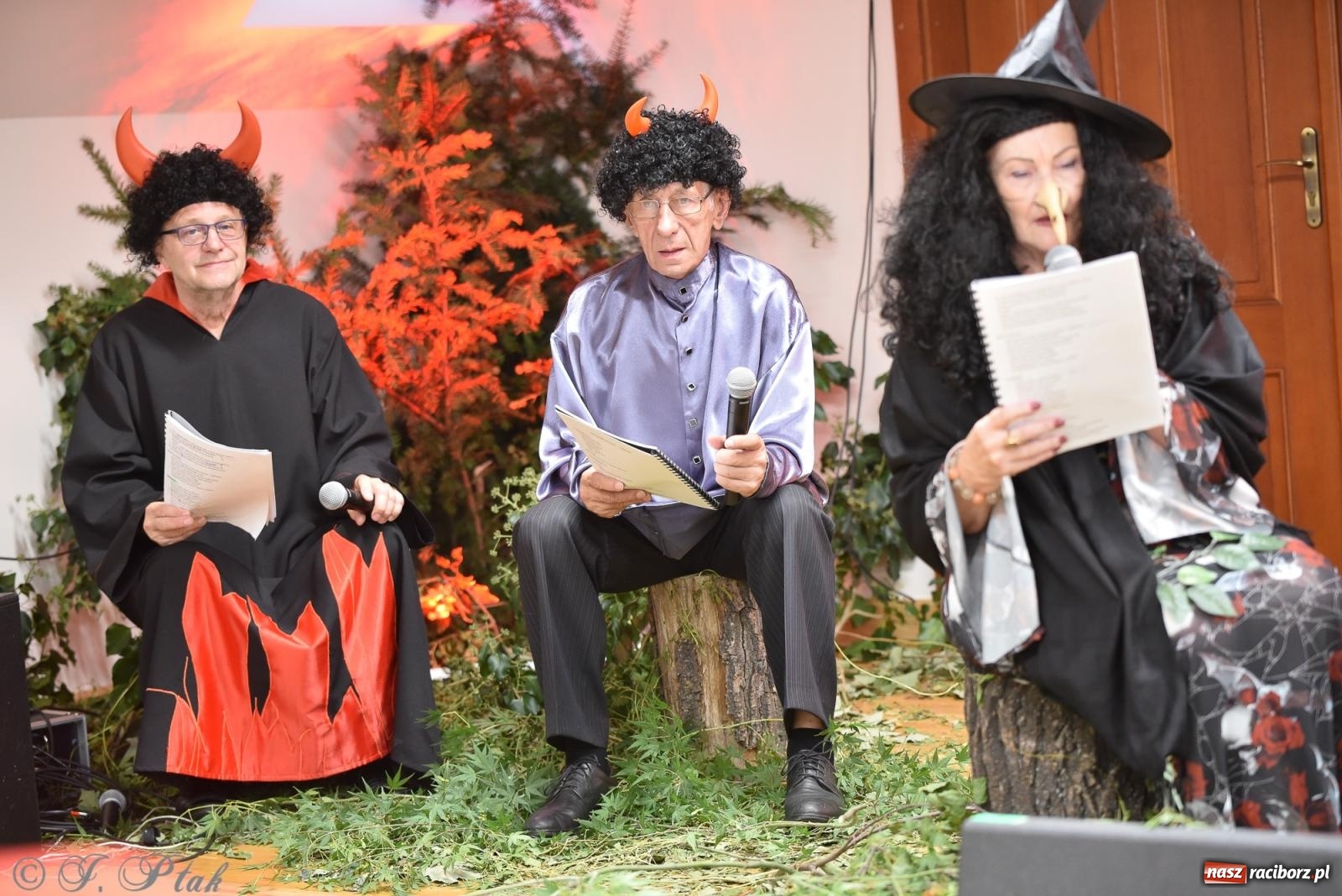 Zdjęcie w galerii na portalu naszraciborz.pl: Kordian bohaterem. Narodowe czytanie na Zamku Piastowskim wiadomości z regionu