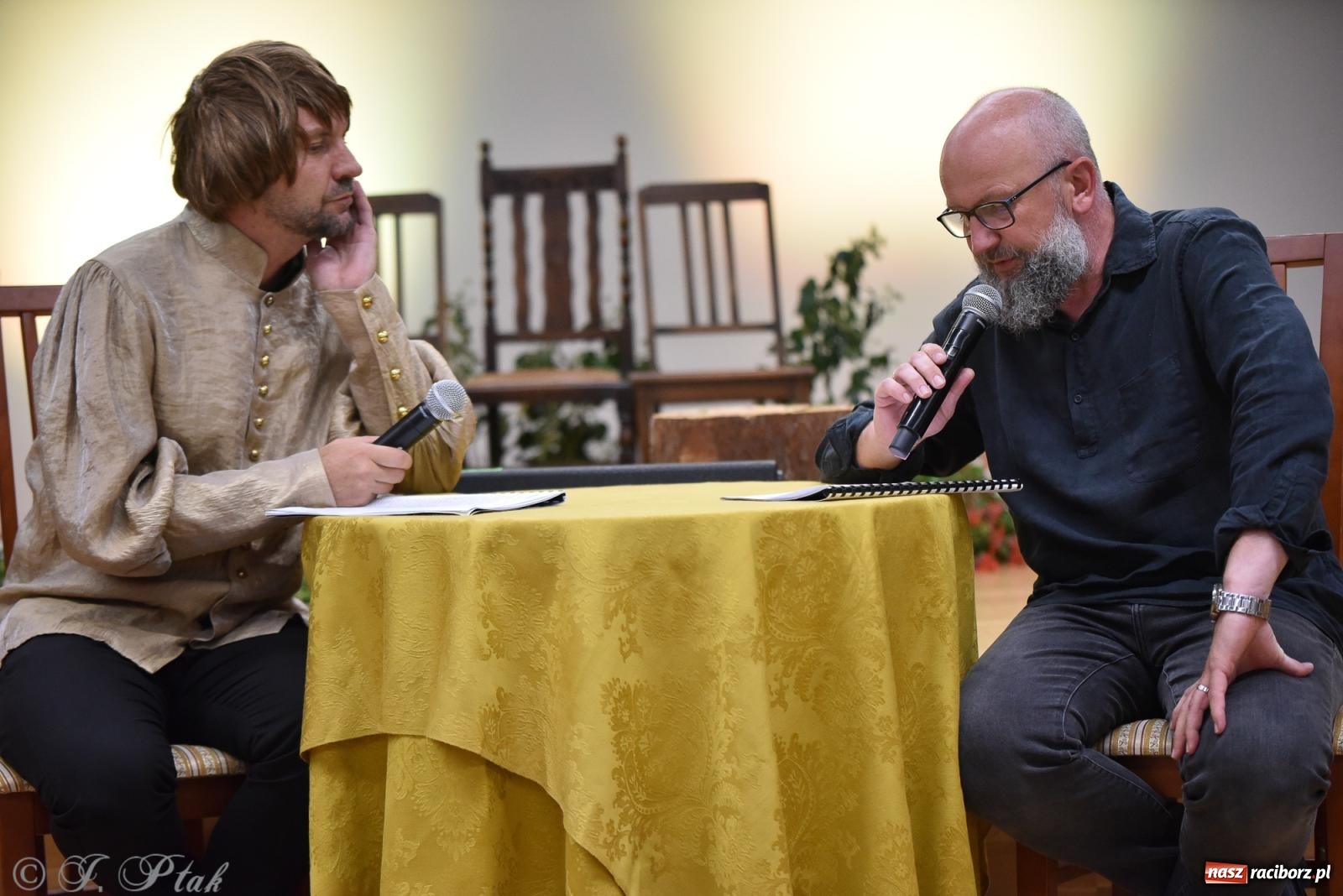 Zdjęcie w galerii na portalu naszraciborz.pl: Kordian bohaterem. Narodowe czytanie na Zamku Piastowskim wiadomości z regionu