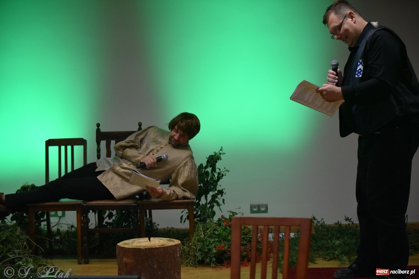 Zdjęcie w galerii na portalu naszraciborz.pl: Kordian bohaterem. Narodowe czytanie na Zamku Piastowskim wiadomości z regionu