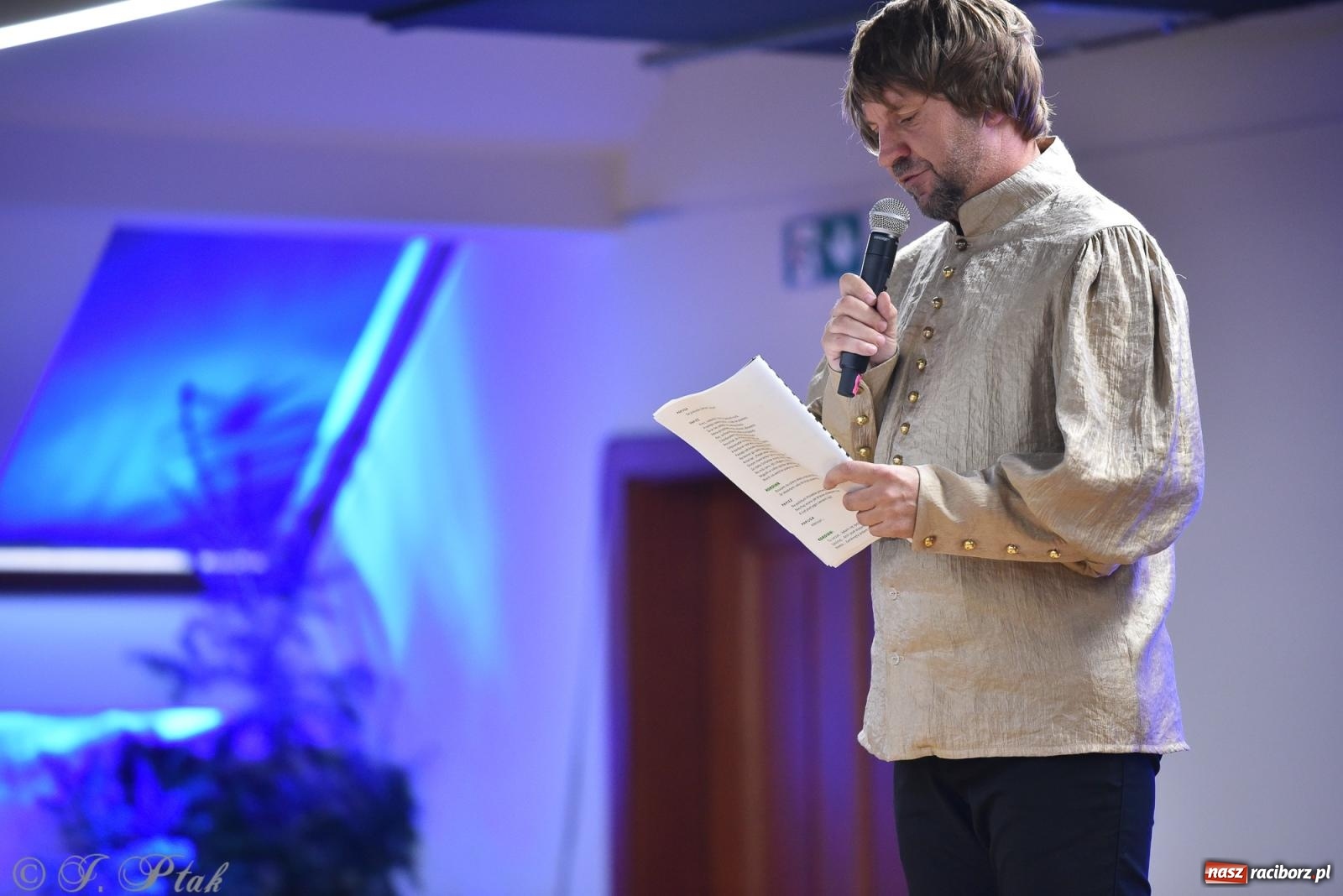 Zdjęcie w galerii na portalu naszraciborz.pl: Kordian bohaterem. Narodowe czytanie na Zamku Piastowskim wiadomości z regionu