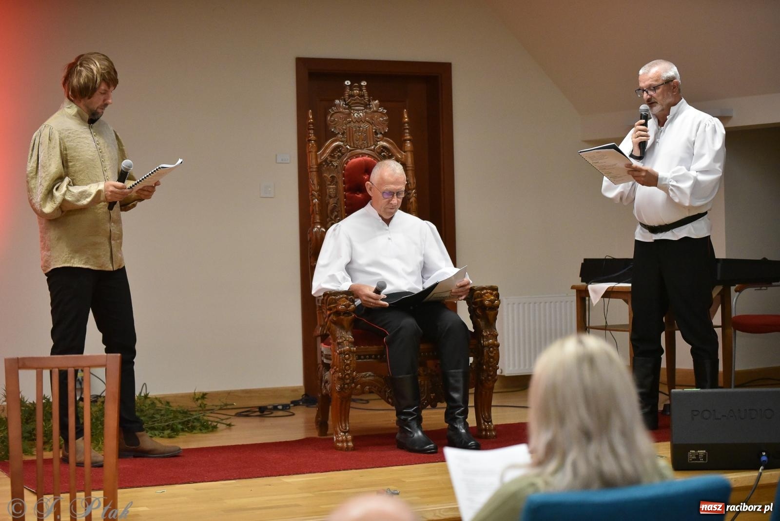 Zdjęcie w galerii na portalu naszraciborz.pl: Kordian bohaterem. Narodowe czytanie na Zamku Piastowskim wiadomości z regionu