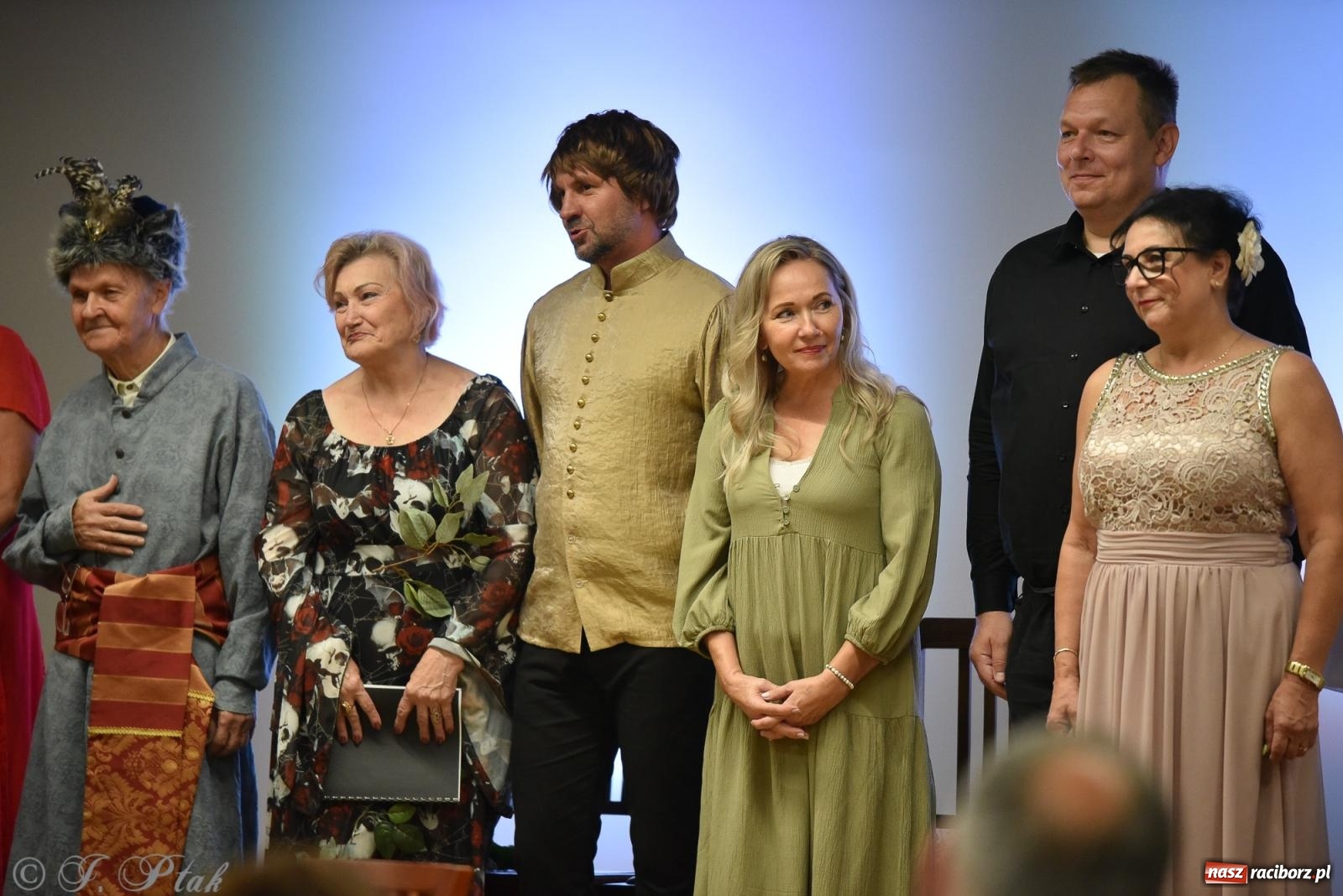 Zdjęcie w galerii na portalu naszraciborz.pl: Kordian bohaterem. Narodowe czytanie na Zamku Piastowskim wiadomości z regionu