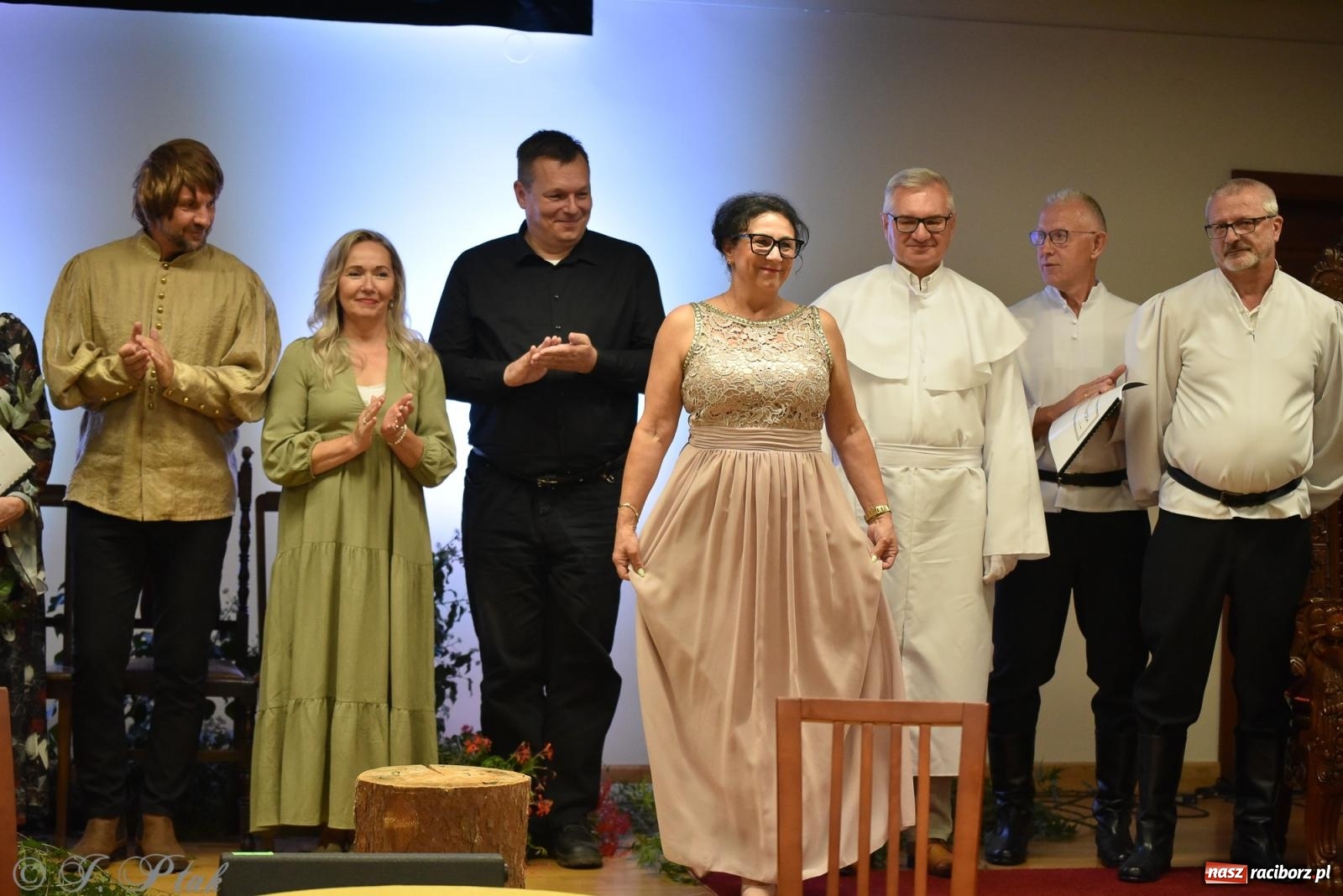 Zdjęcie w galerii na portalu naszraciborz.pl: Kordian bohaterem. Narodowe czytanie na Zamku Piastowskim wiadomości z regionu