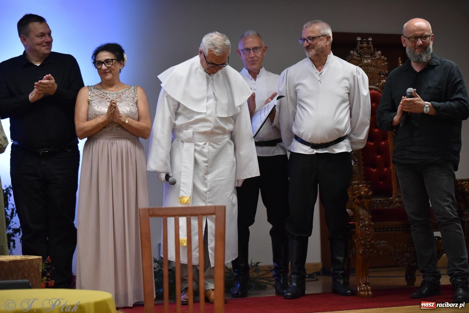 Zdjęcie w galerii na portalu naszraciborz.pl: Kordian bohaterem. Narodowe czytanie na Zamku Piastowskim wiadomości z regionu