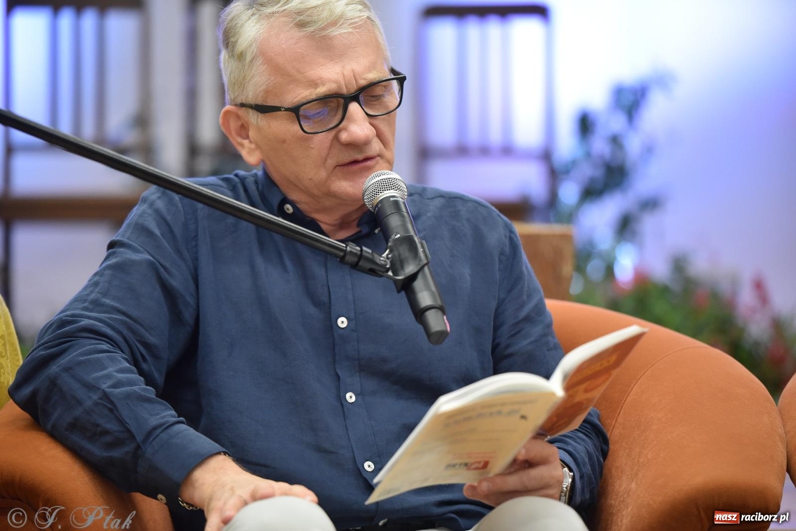 Zdjęcie w galerii na portalu naszraciborz.pl: Kordian bohaterem. Narodowe czytanie na Zamku Piastowskim wiadomości z regionu