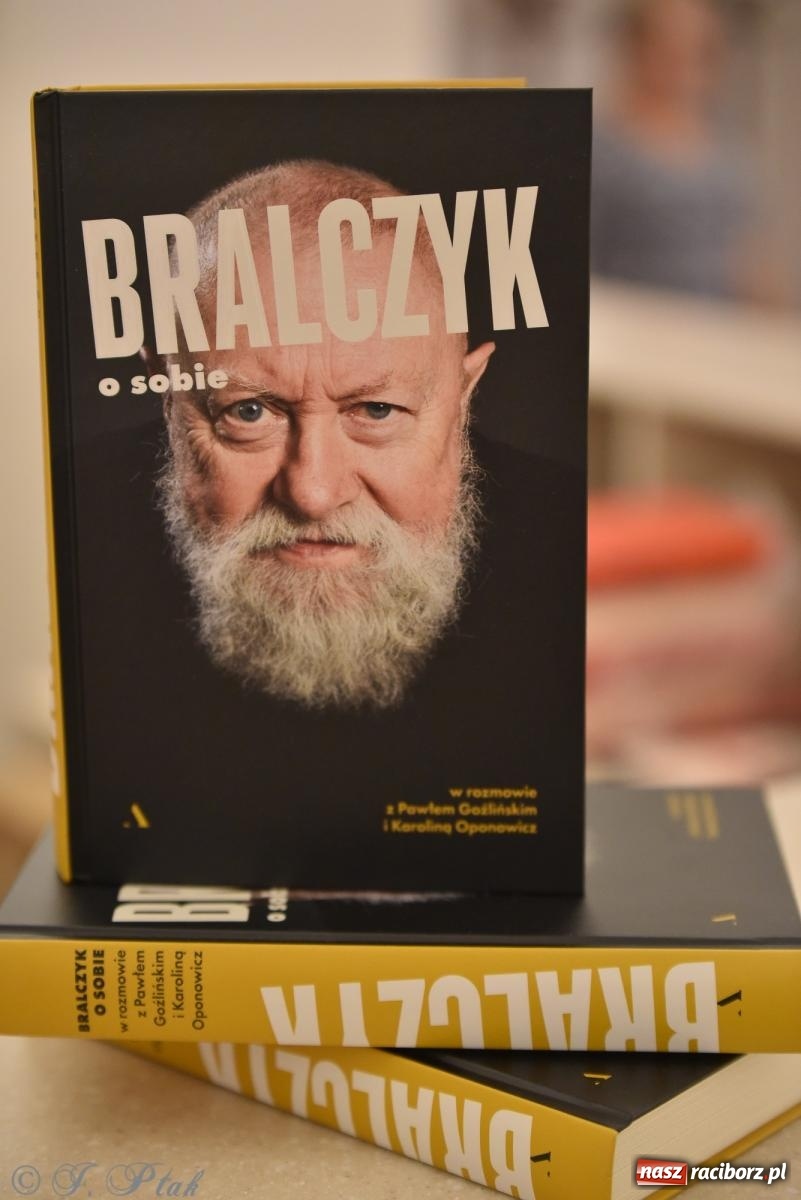 Zdjęcie w galerii na portalu naszraciborz.pl: Kordian bohaterem. Narodowe czytanie na Zamku Piastowskim wiadomości z regionu