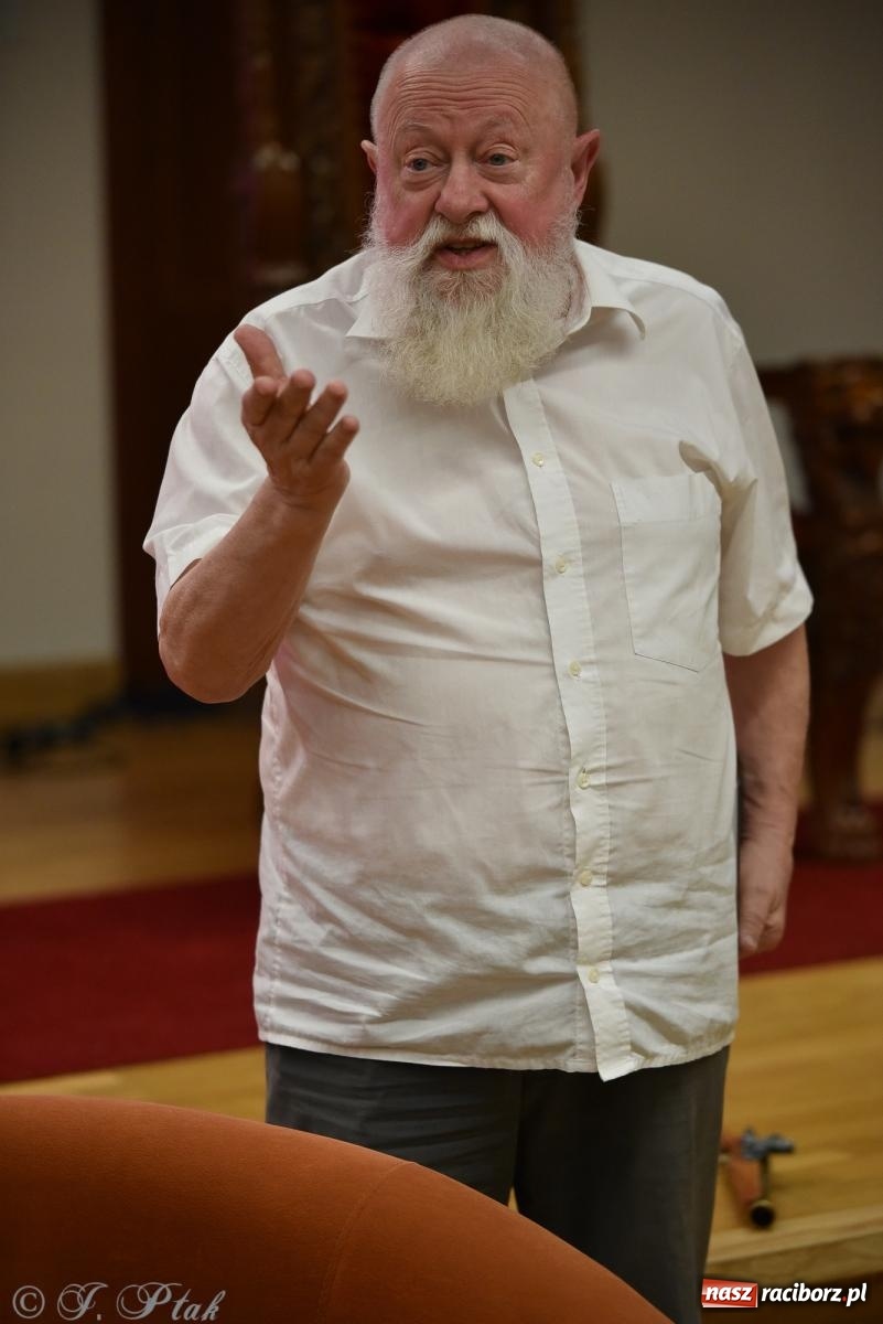 Zdjęcie w galerii na portalu naszraciborz.pl: Kordian bohaterem. Narodowe czytanie na Zamku Piastowskim wiadomości z regionu