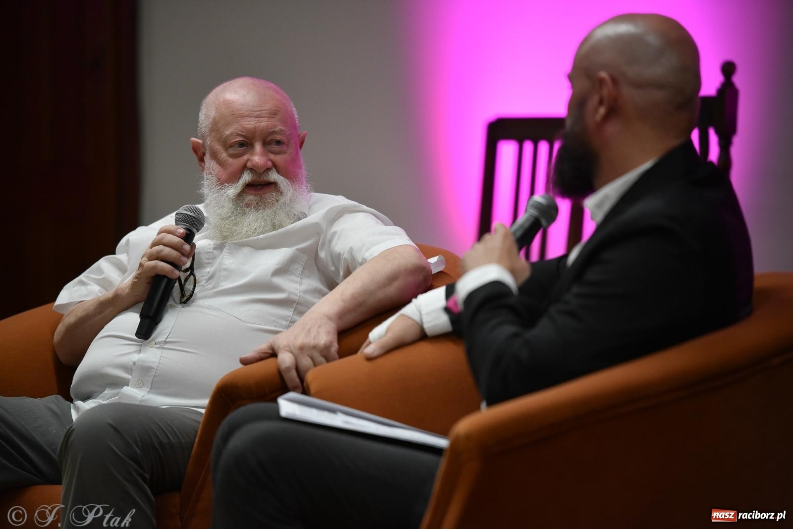 Zdjęcie w galerii na portalu naszraciborz.pl: Kordian bohaterem. Narodowe czytanie na Zamku Piastowskim wiadomości z regionu