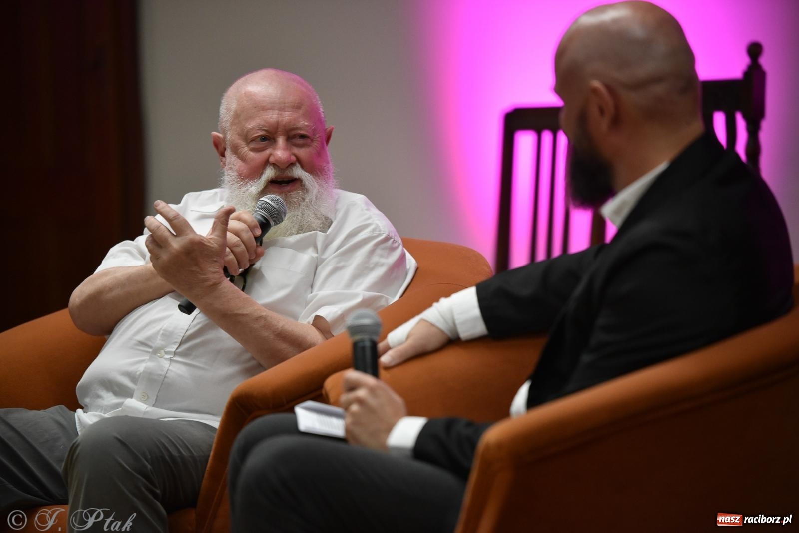 Zdjęcie w galerii na portalu naszraciborz.pl: Kordian bohaterem. Narodowe czytanie na Zamku Piastowskim wiadomości z regionu