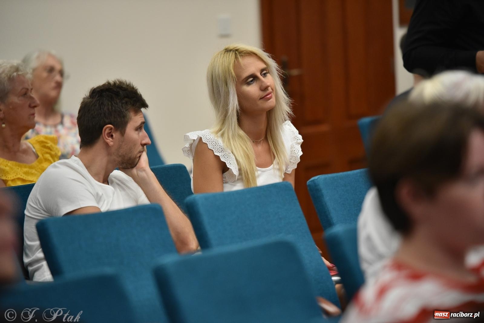 Zdjęcie w galerii na portalu naszraciborz.pl: Kordian bohaterem. Narodowe czytanie na Zamku Piastowskim wiadomości z regionu