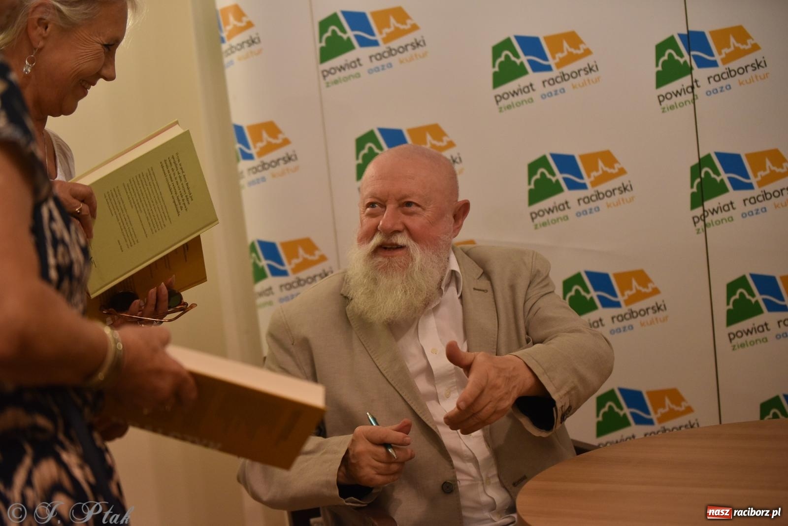 Zdjęcie w galerii na portalu naszraciborz.pl: Kordian bohaterem. Narodowe czytanie na Zamku Piastowskim wiadomości z regionu