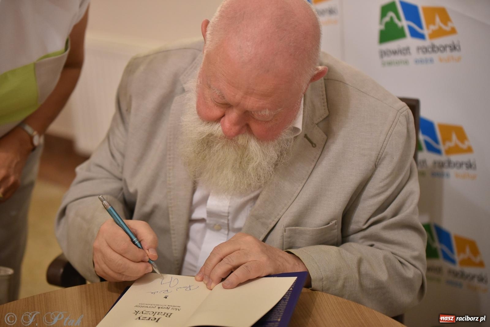 Zdjęcie w galerii na portalu naszraciborz.pl: Kordian bohaterem. Narodowe czytanie na Zamku Piastowskim wiadomości z regionu