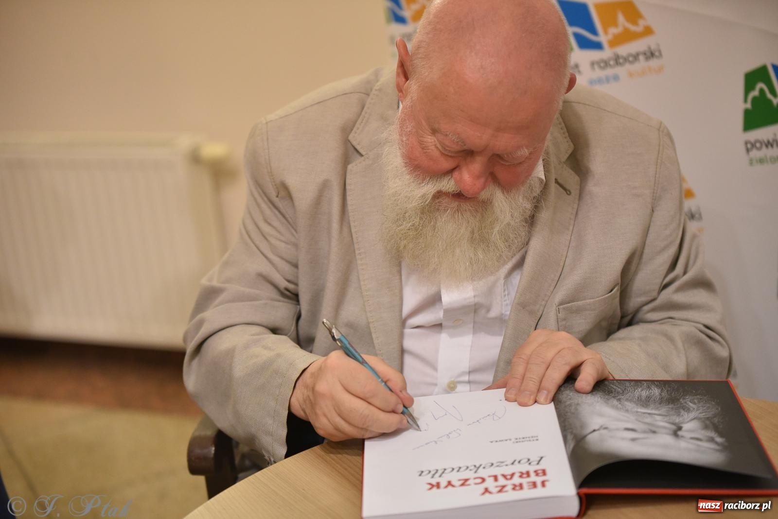 Zdjęcie w galerii na portalu naszraciborz.pl: Kordian bohaterem. Narodowe czytanie na Zamku Piastowskim wiadomości z regionu