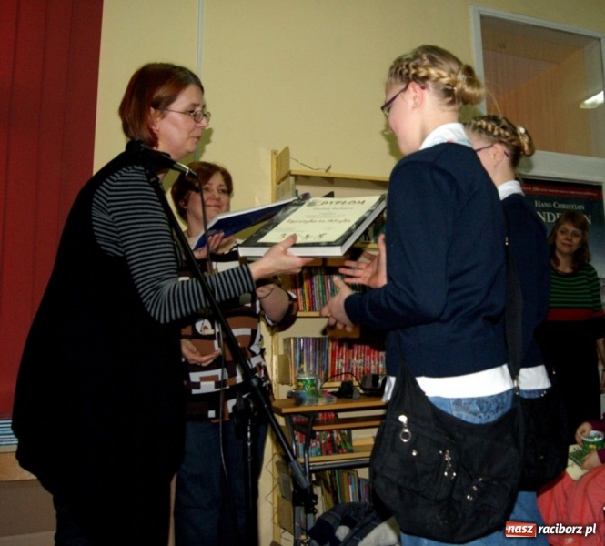 Zdjęcie w galerii na portalu naszraciborz.pl: 116 z nagrodami w egzotycznym konkursie wiadomości z regionu