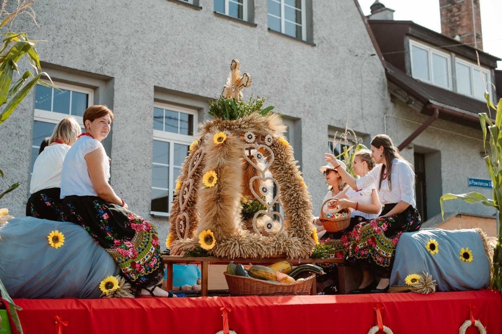 Zdjęcie w galerii na portalu naszraciborz.pl: Pietrowice Wielkie i Żerdziny świętują dożynki. Relacja bis! wiadomości z regionu