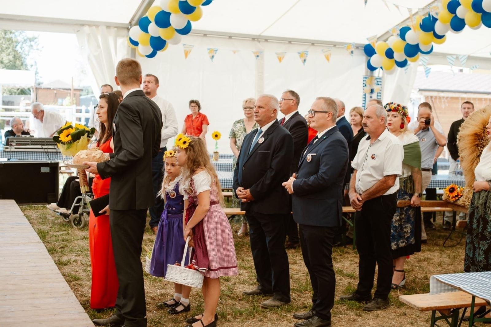 Zdjęcie w galerii na portalu naszraciborz.pl: Pietrowice Wielkie i Żerdziny świętują dożynki. Relacja bis! wiadomości z regionu