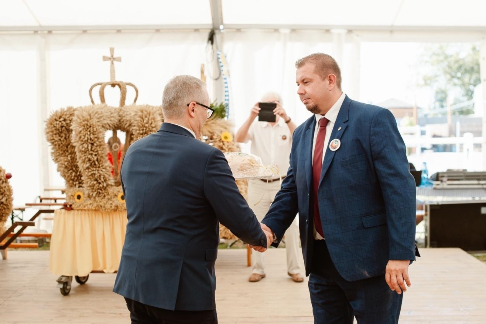 Zdjęcie w galerii na portalu naszraciborz.pl: Pietrowice Wielkie i Żerdziny świętują dożynki. Relacja bis! wiadomości z regionu