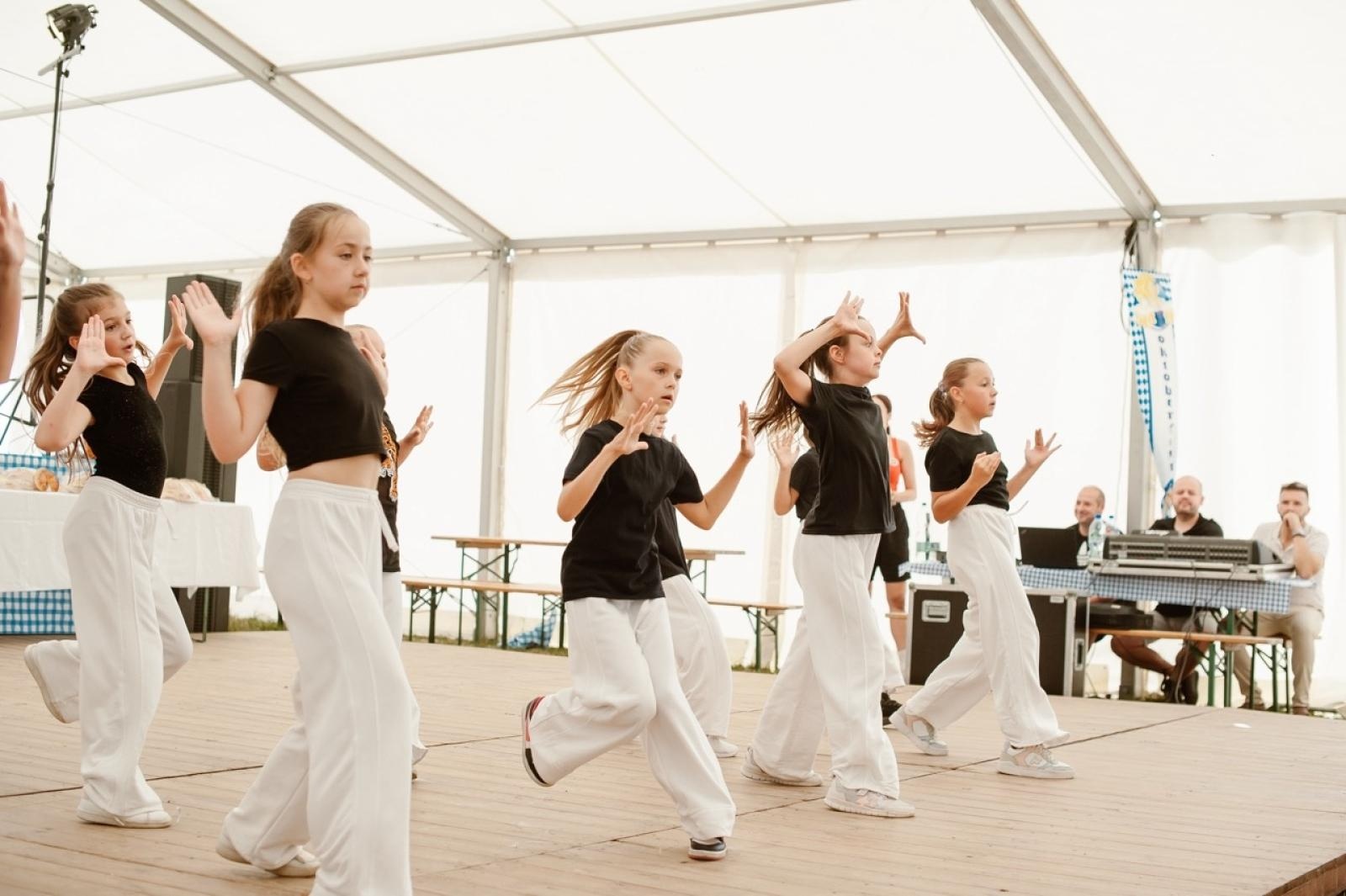 Zdjęcie w galerii na portalu naszraciborz.pl: Pietrowice Wielkie i Żerdziny świętują dożynki. Relacja bis! wiadomości z regionu